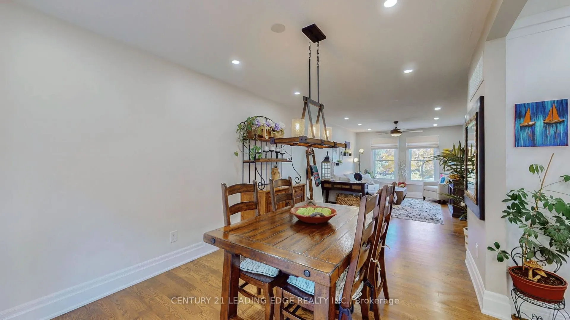 28 Stonehill Boulevard