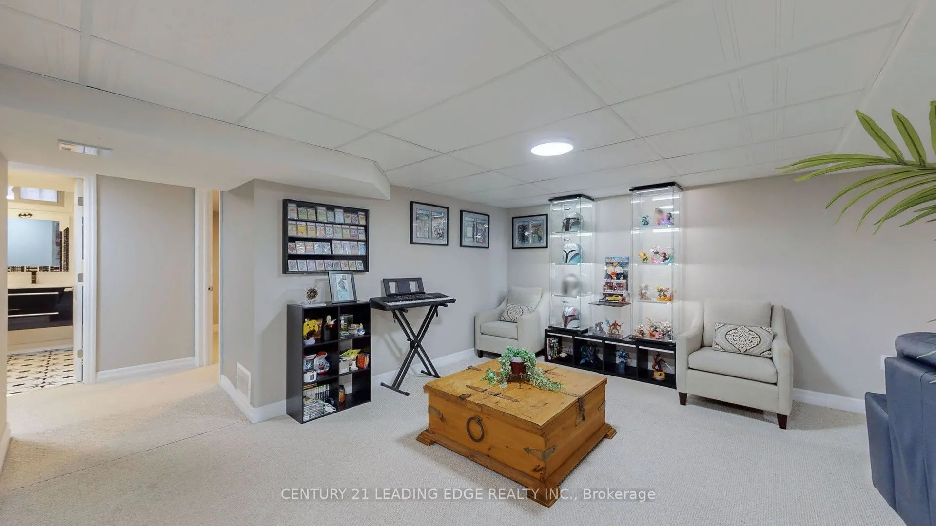 28 Stonehill Boulevard