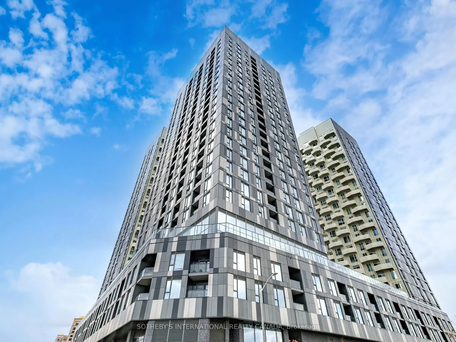 10 Abeja Street, #1313