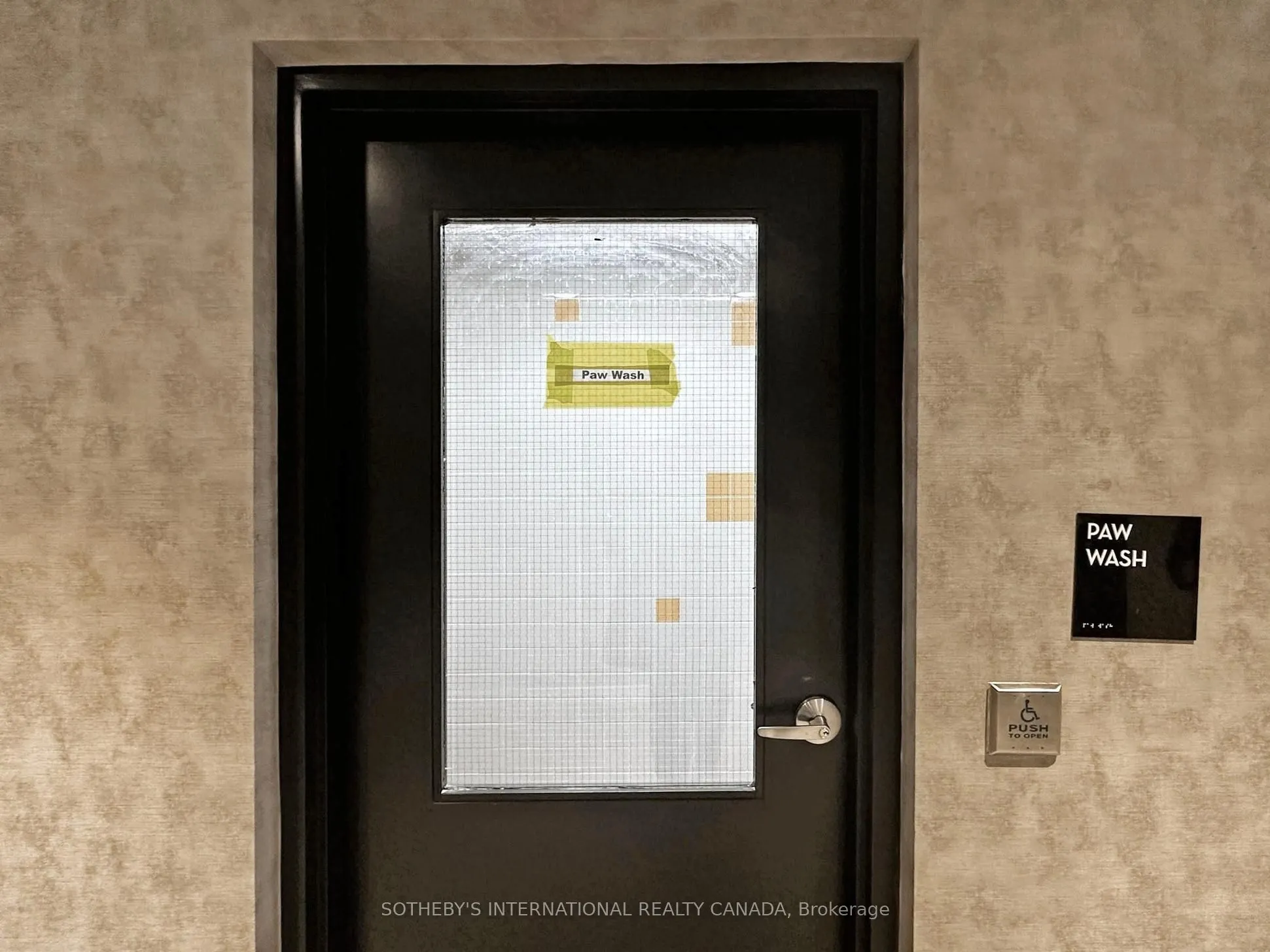 10 Abeja Street, #1313