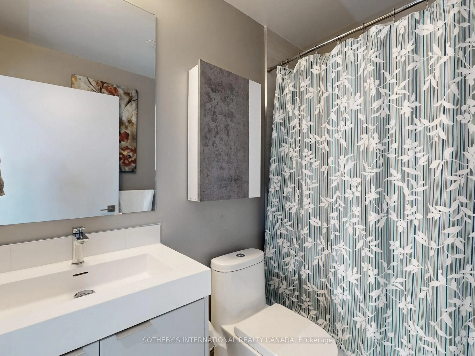 10 Abeja Street, #1313
