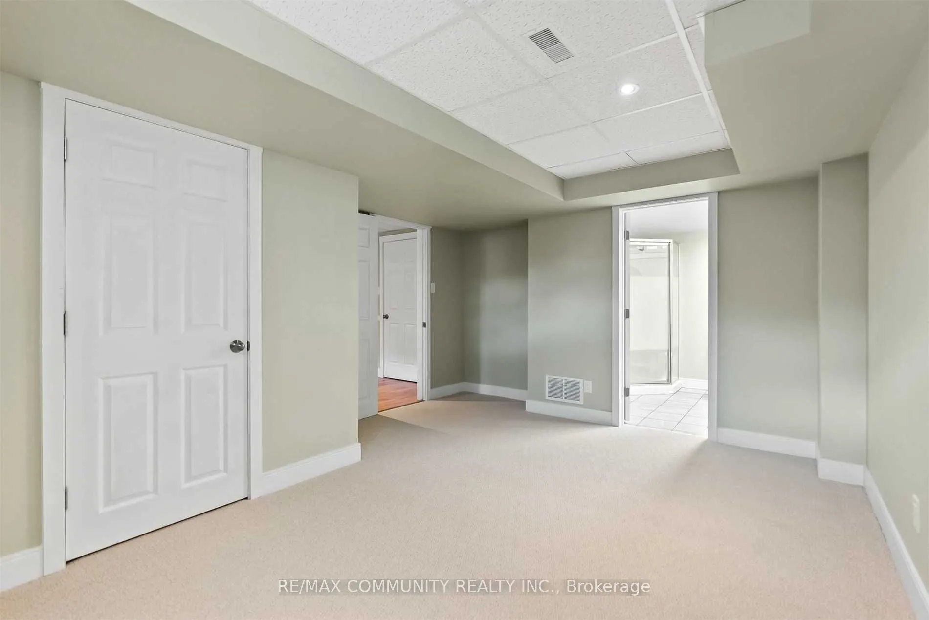 5 Pollock Avenue