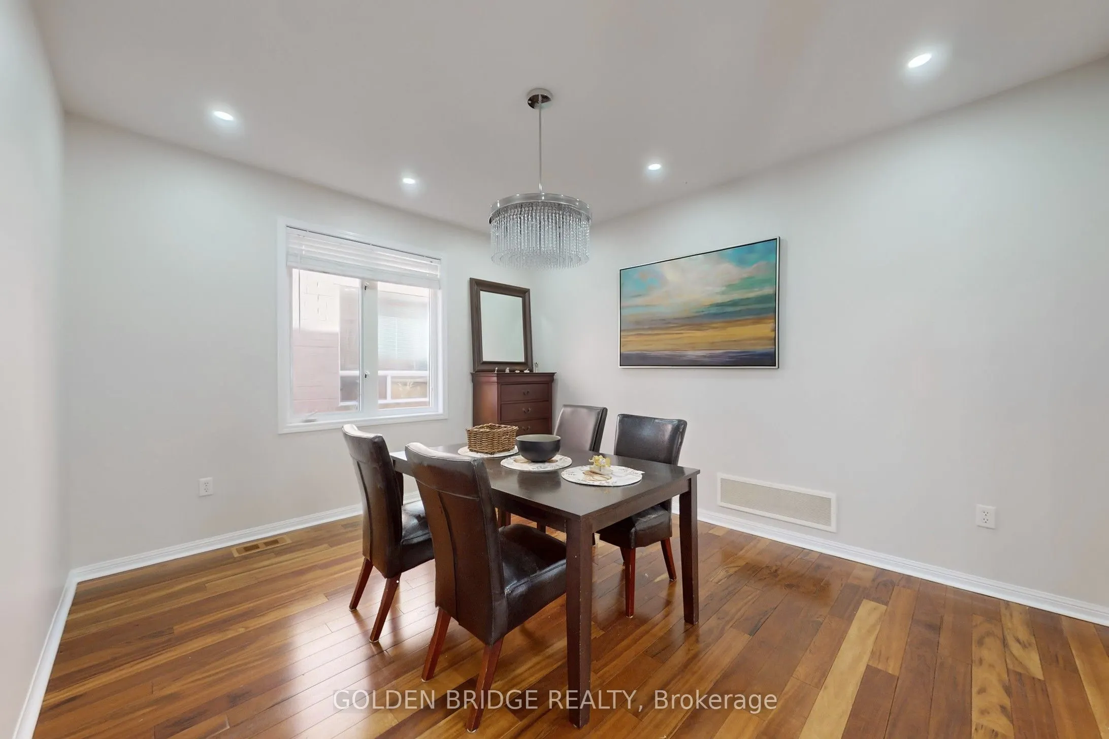 158 Worthington Avenue