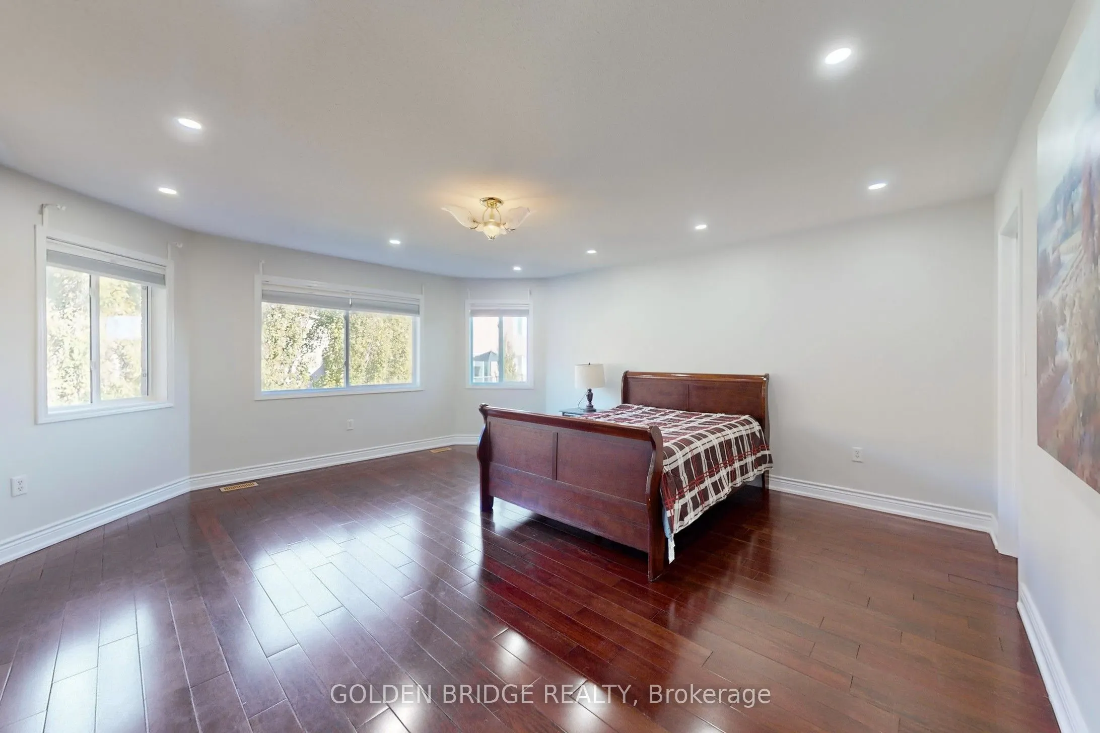 158 Worthington Avenue
