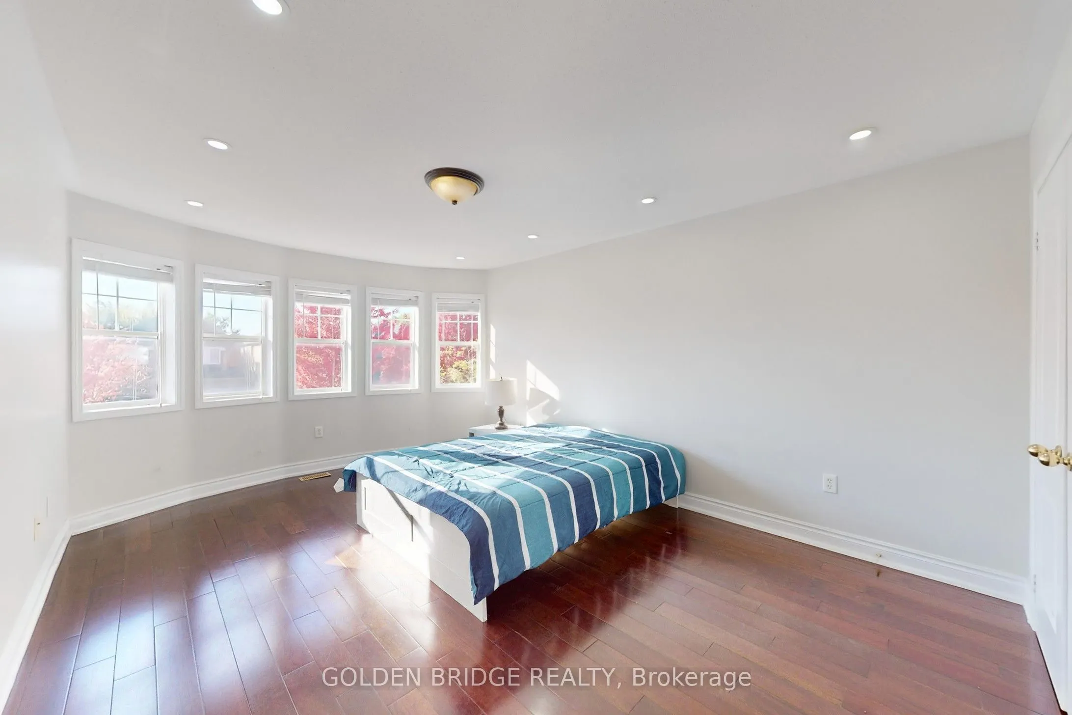 158 Worthington Avenue