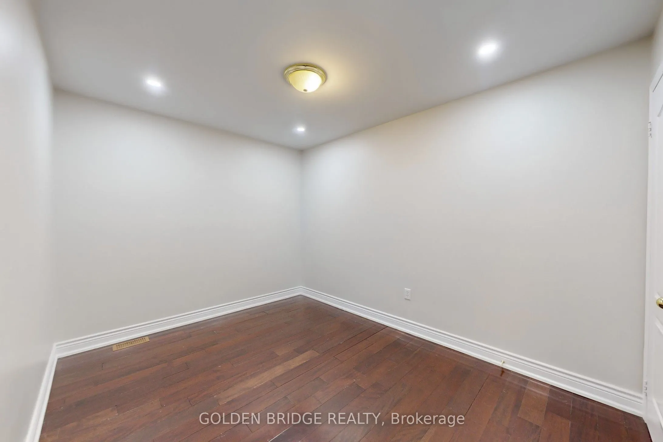 158 Worthington Avenue