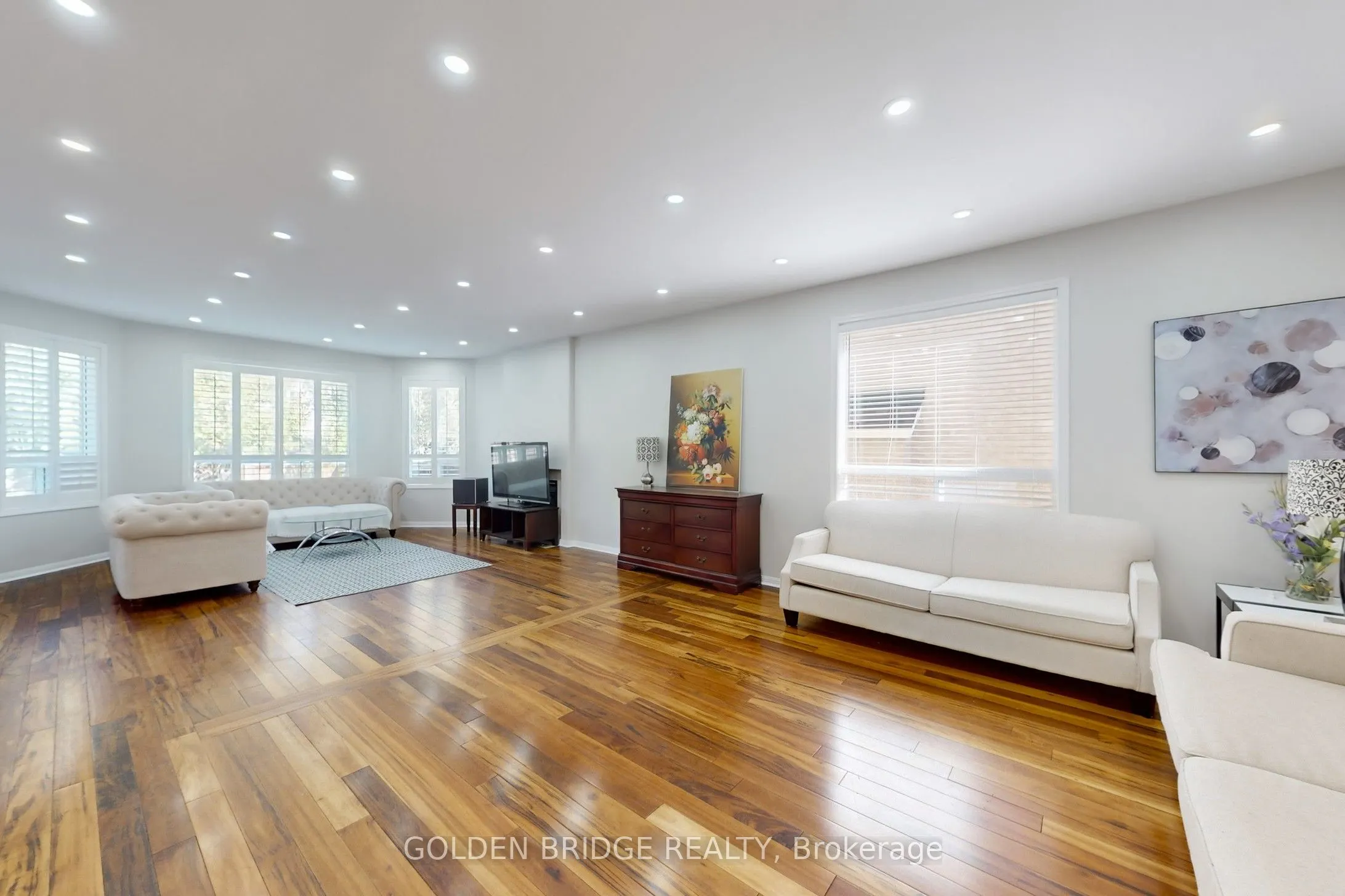 158 Worthington Avenue