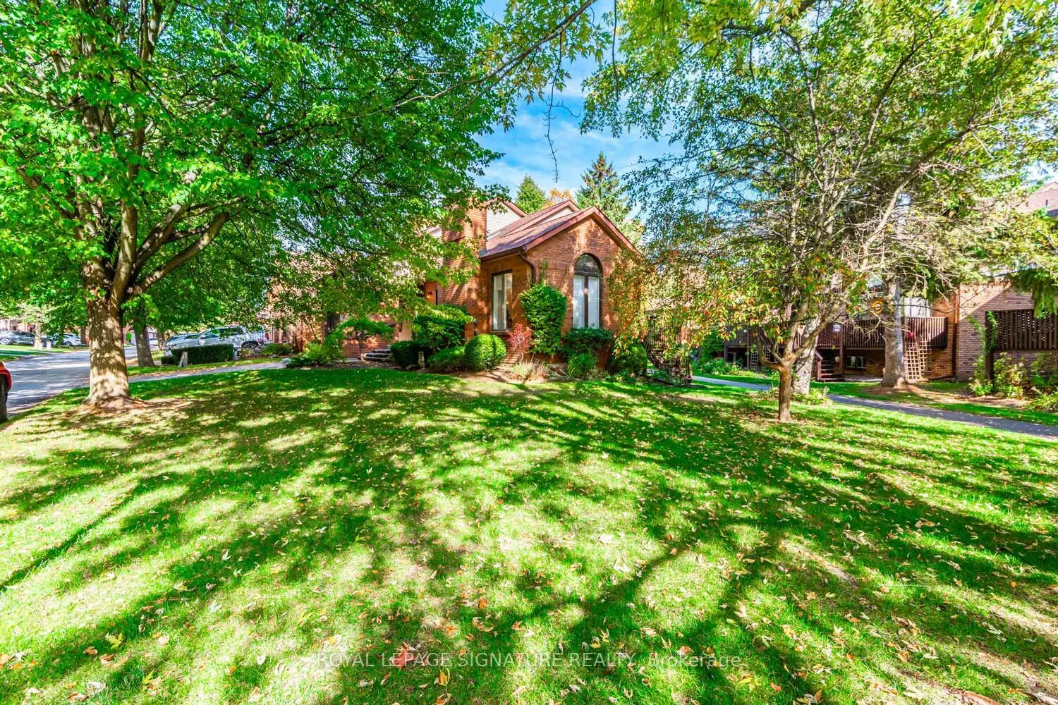 25 Riverview Road, #18