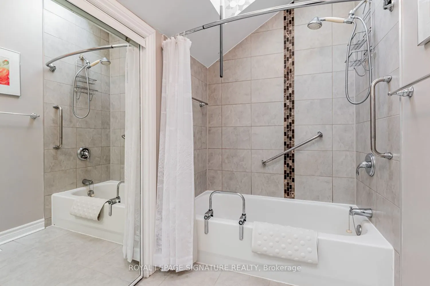 25 Riverview Road, #18