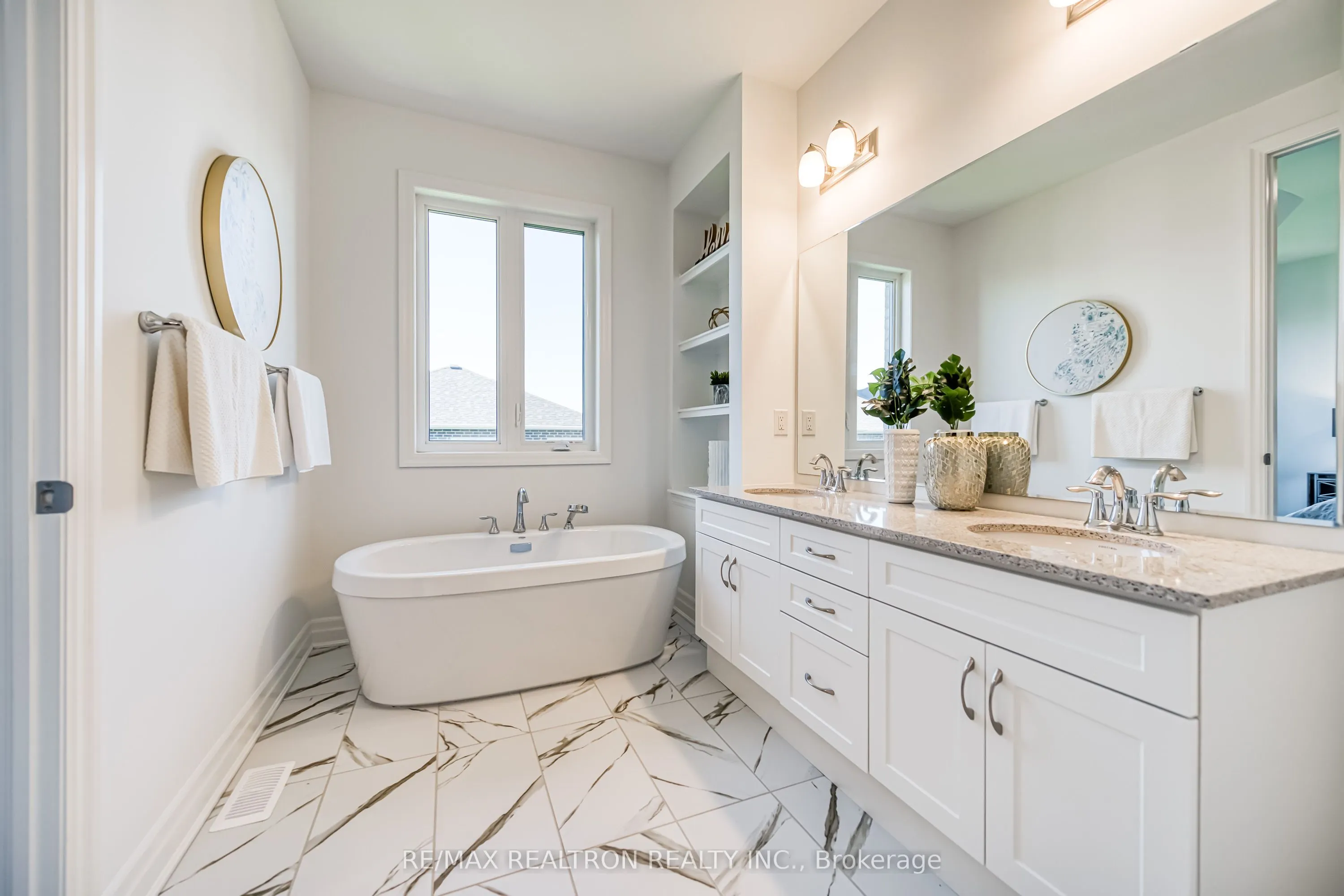 63 Greenridge Crescent