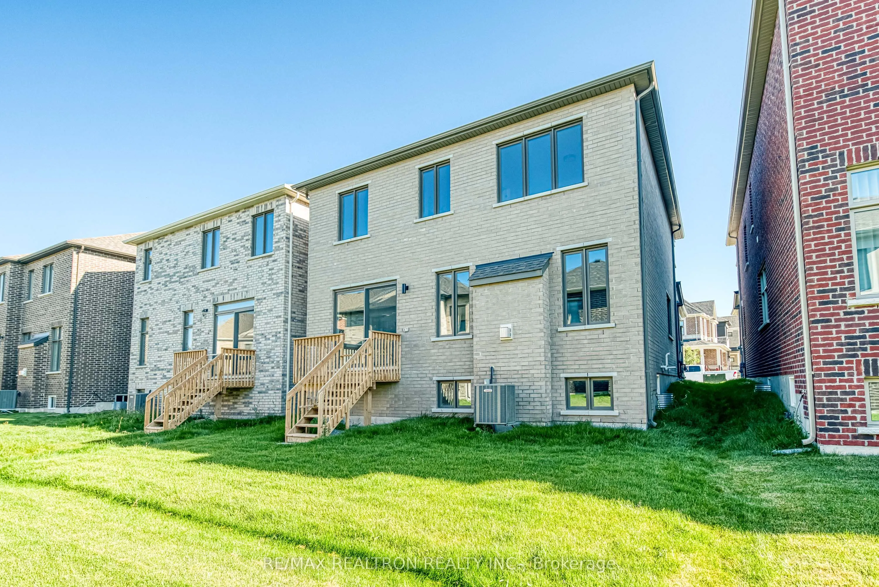 63 Greenridge Crescent