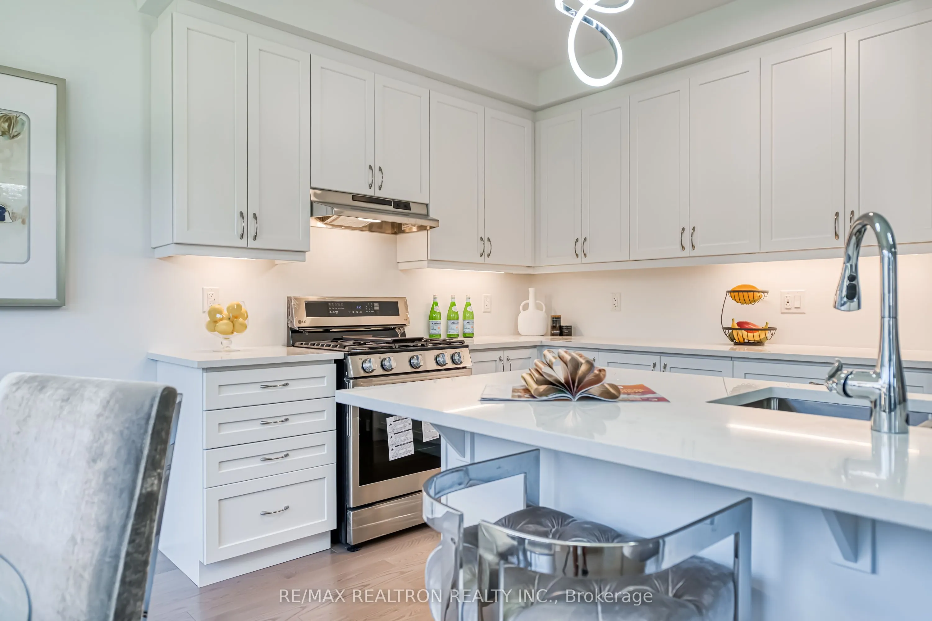 63 Greenridge Crescent