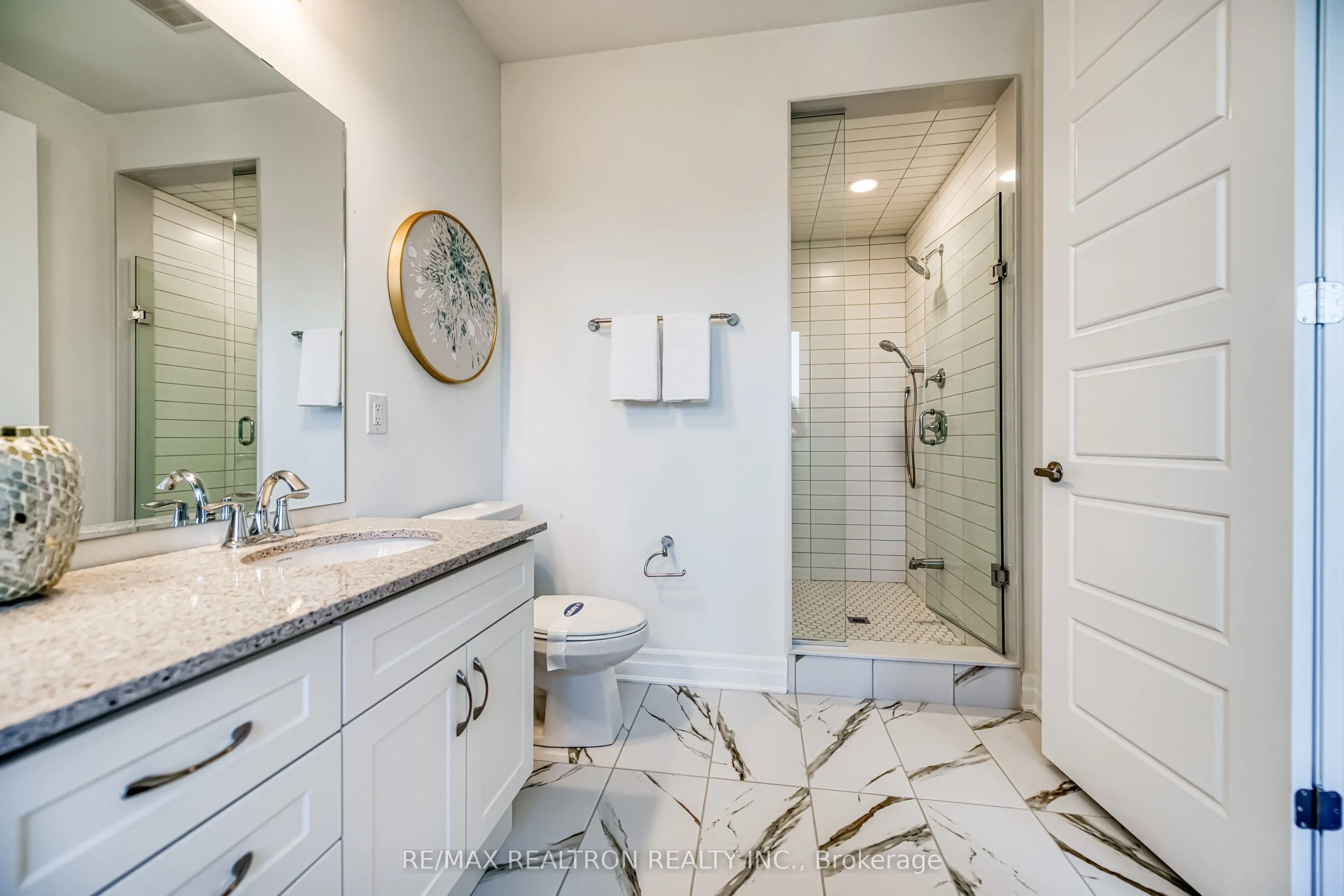 63 Greenridge Crescent