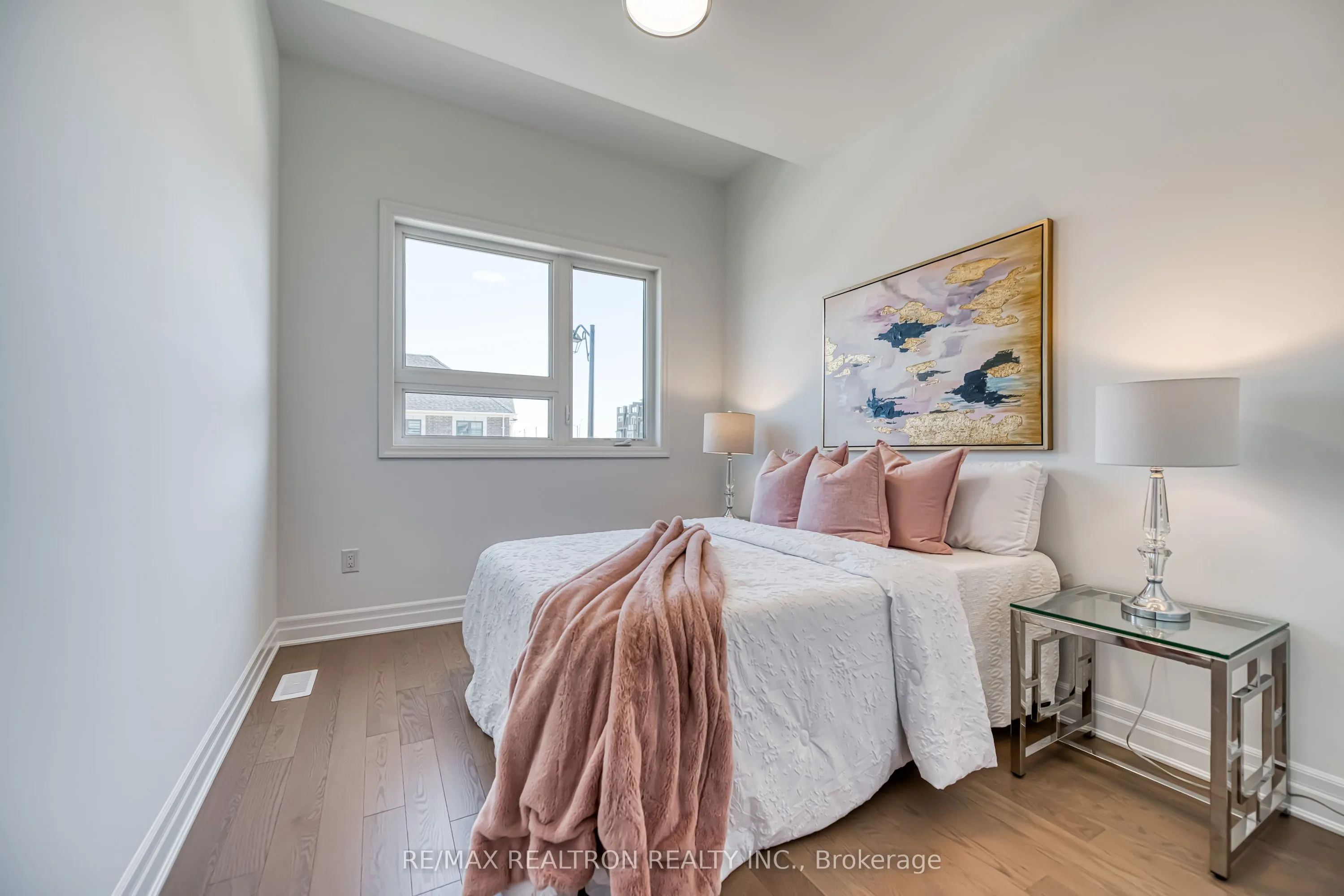 63 Greenridge Crescent