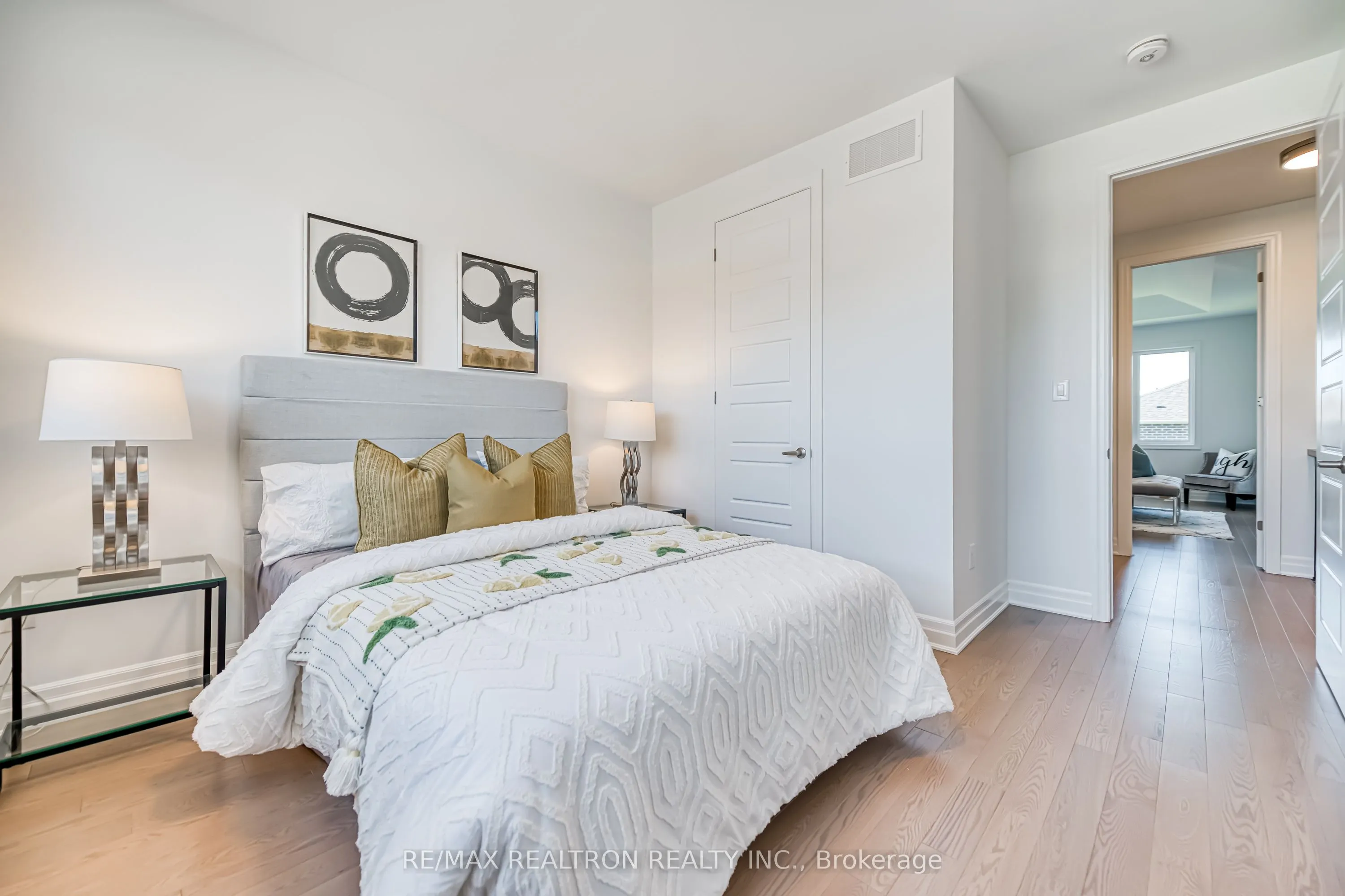 63 Greenridge Crescent