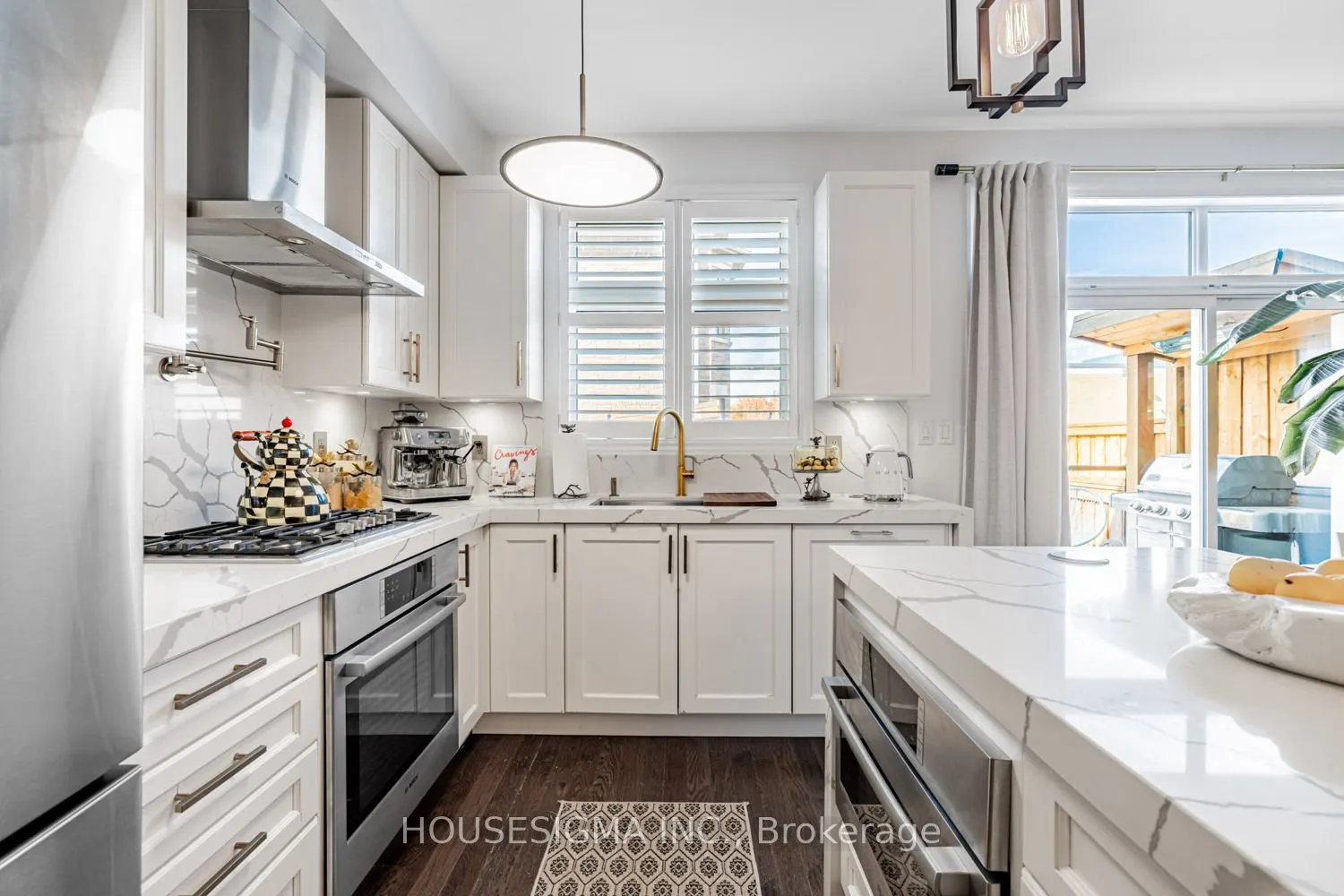 46 Vedette Way