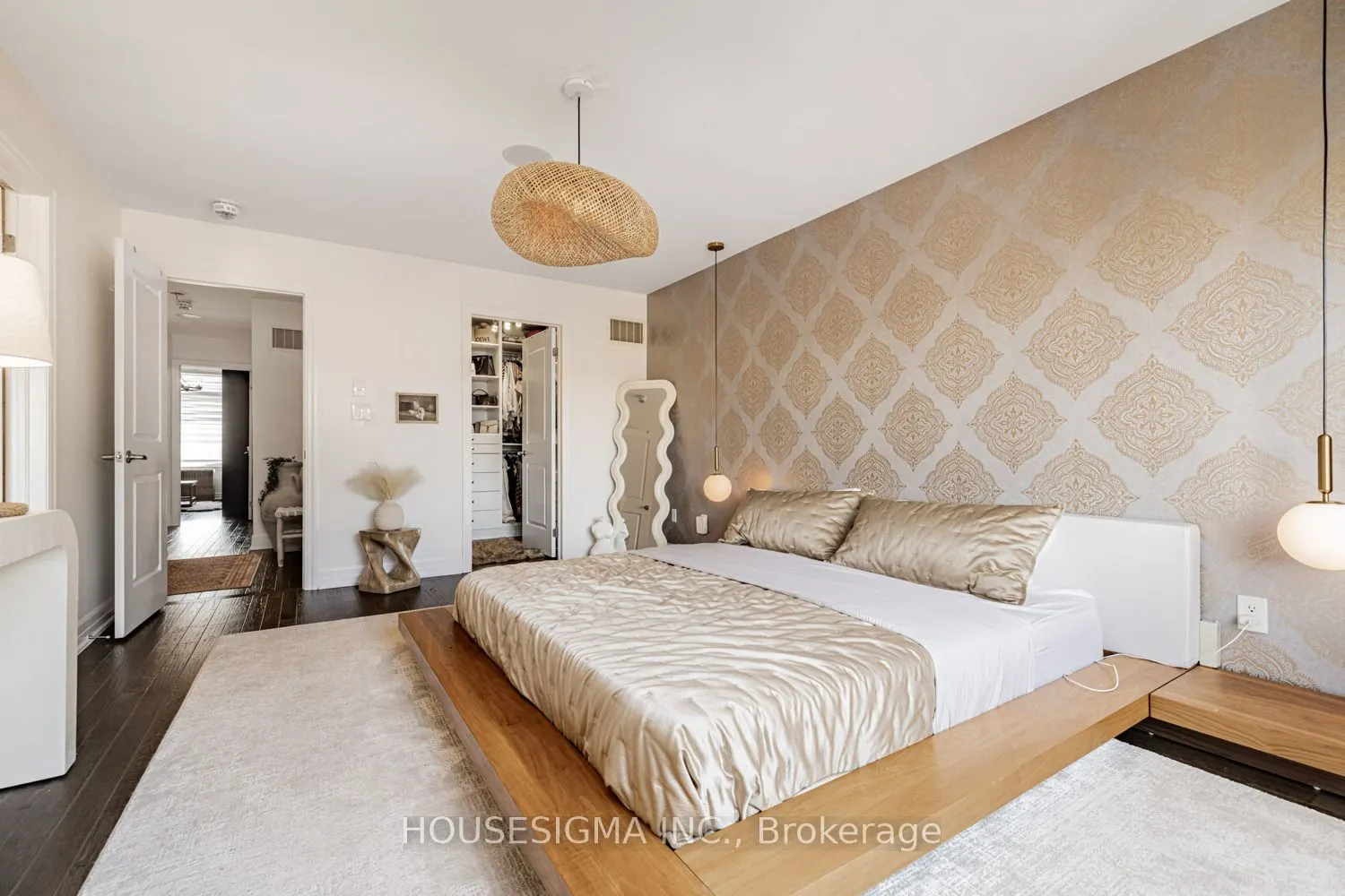 46 Vedette Way