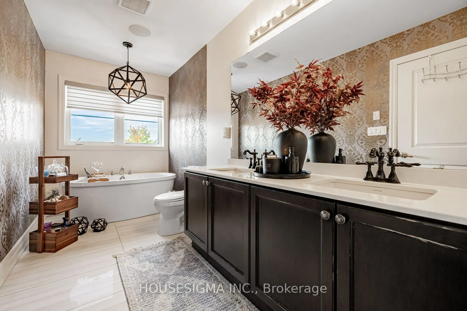46 Vedette Way