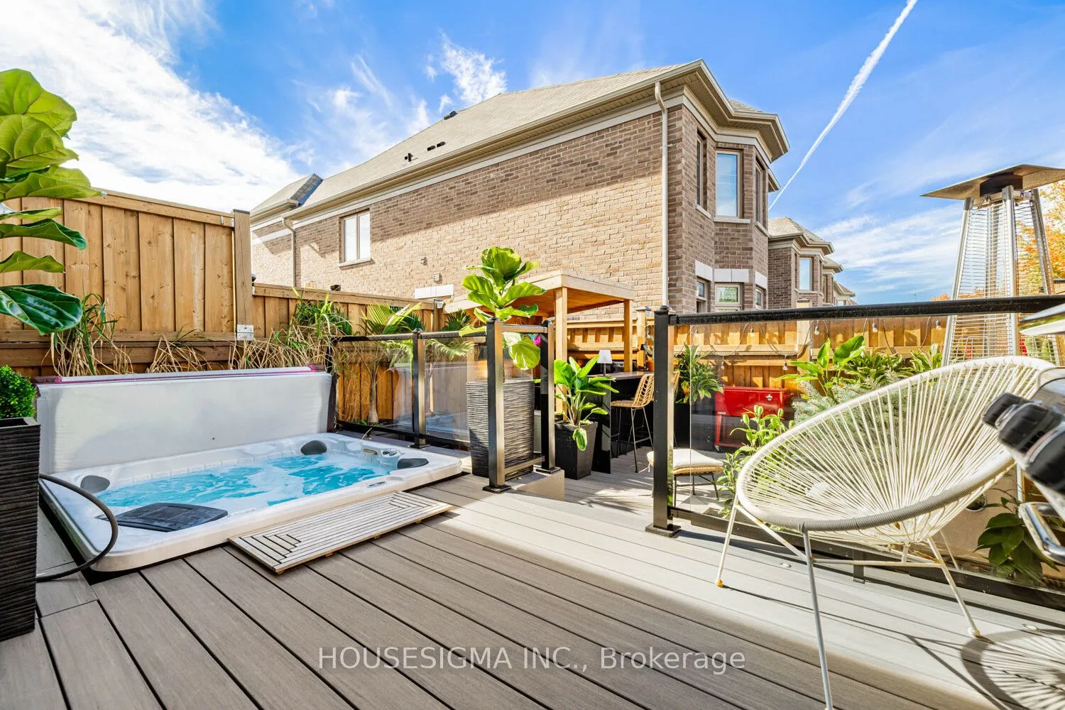 46 Vedette Way