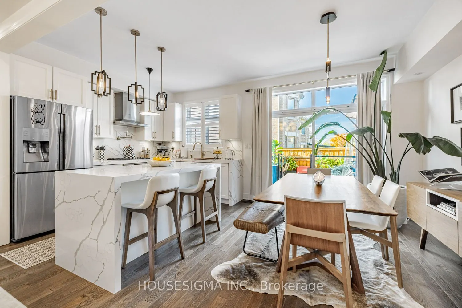 46 Vedette Way