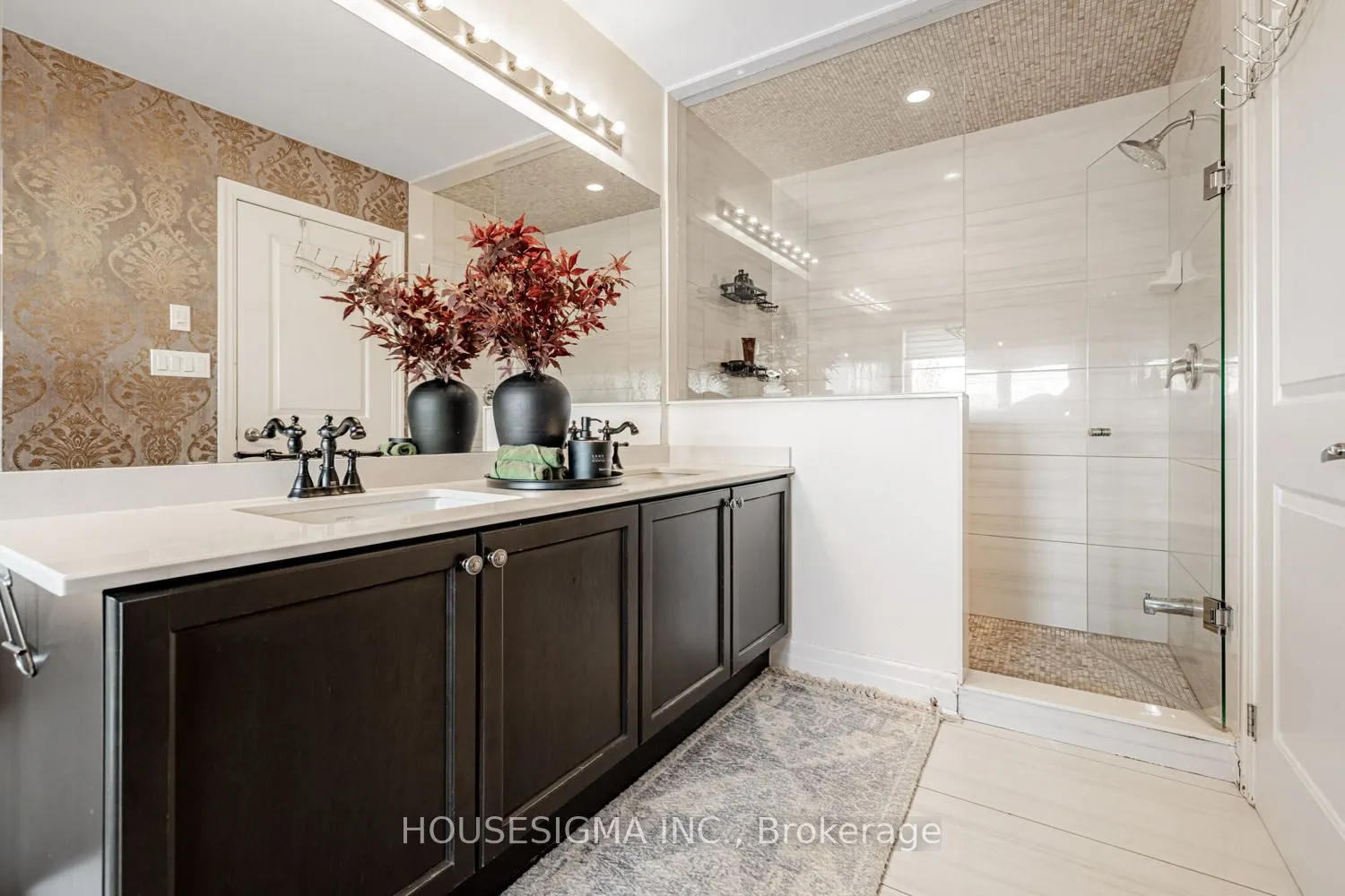46 Vedette Way