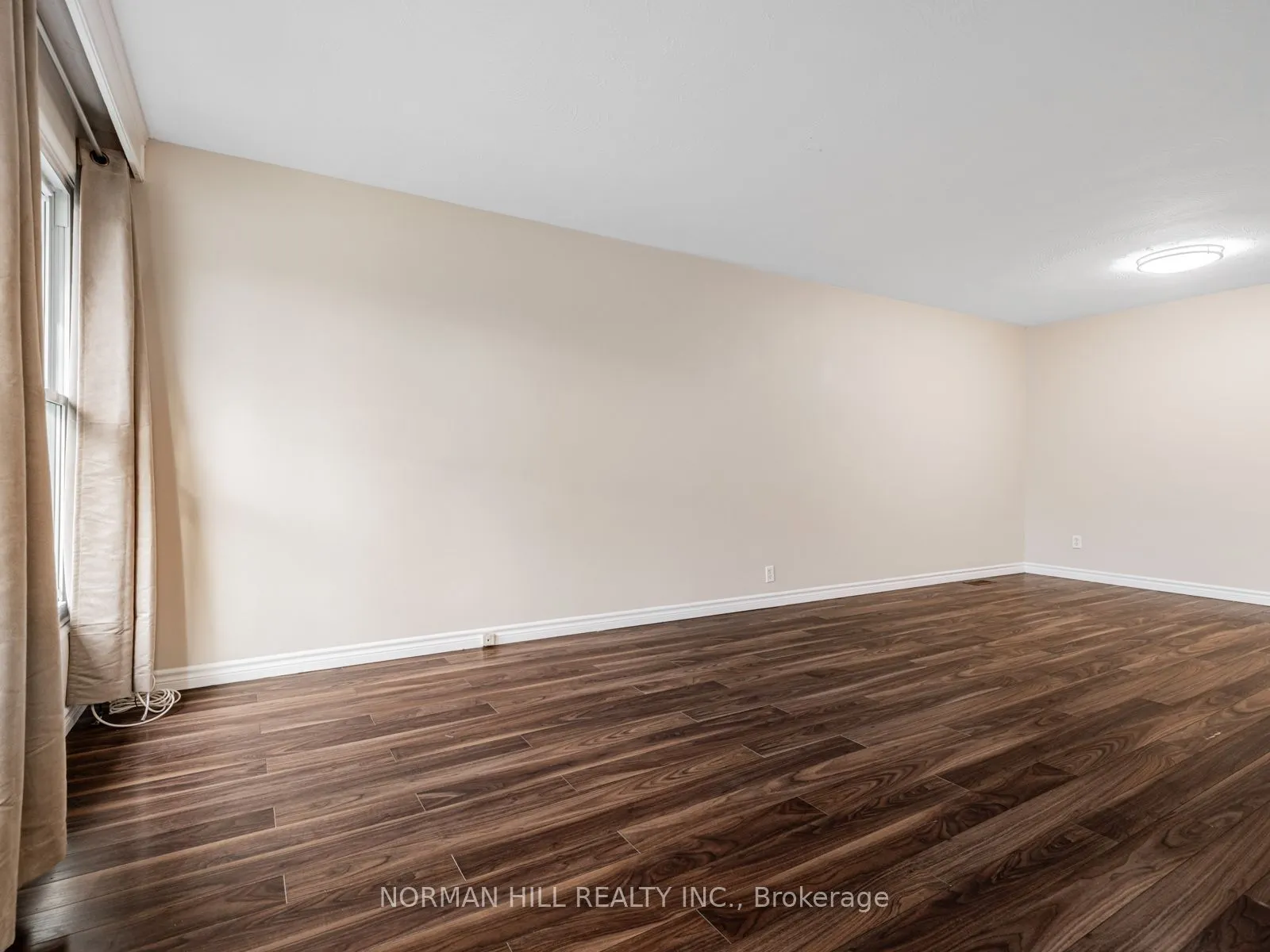 41 Newbury Drive, #Main Floor