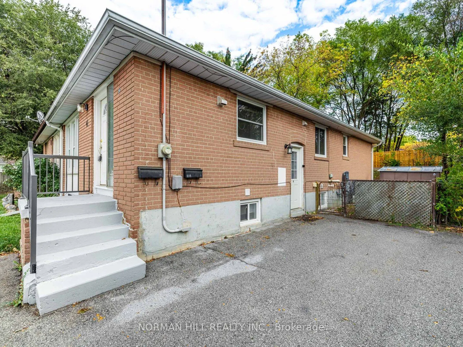 41 Newbury Drive, #Main Floor