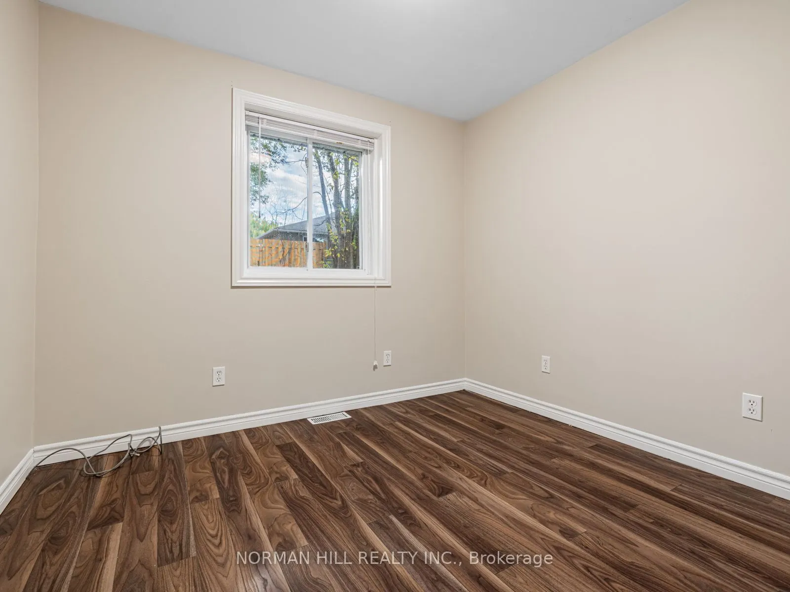 41 Newbury Drive, #Main Floor