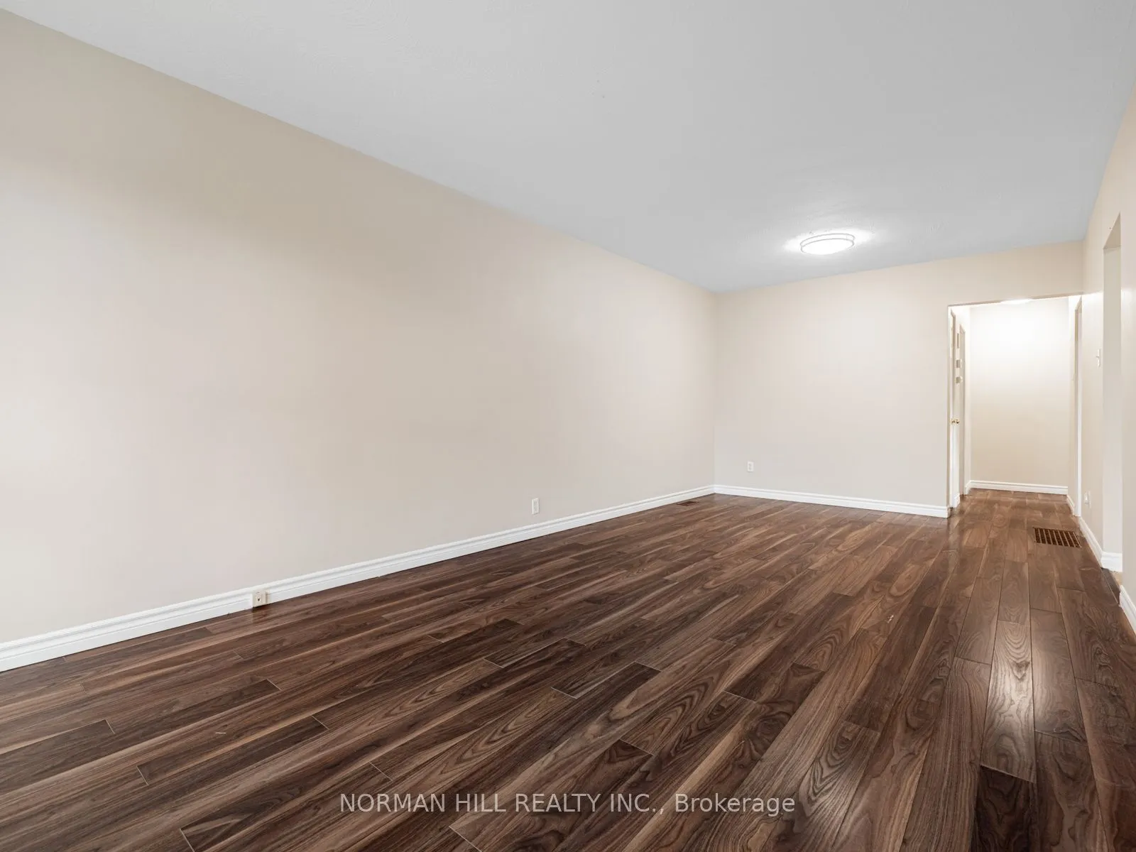 41 Newbury Drive, #Main Floor