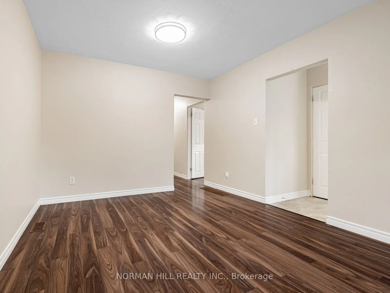 41 Newbury Drive, #Main Floor