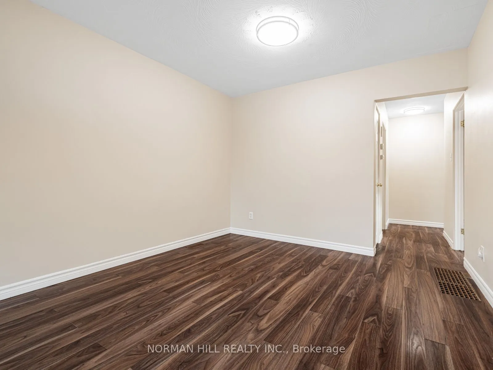 41 Newbury Drive, #Main Floor