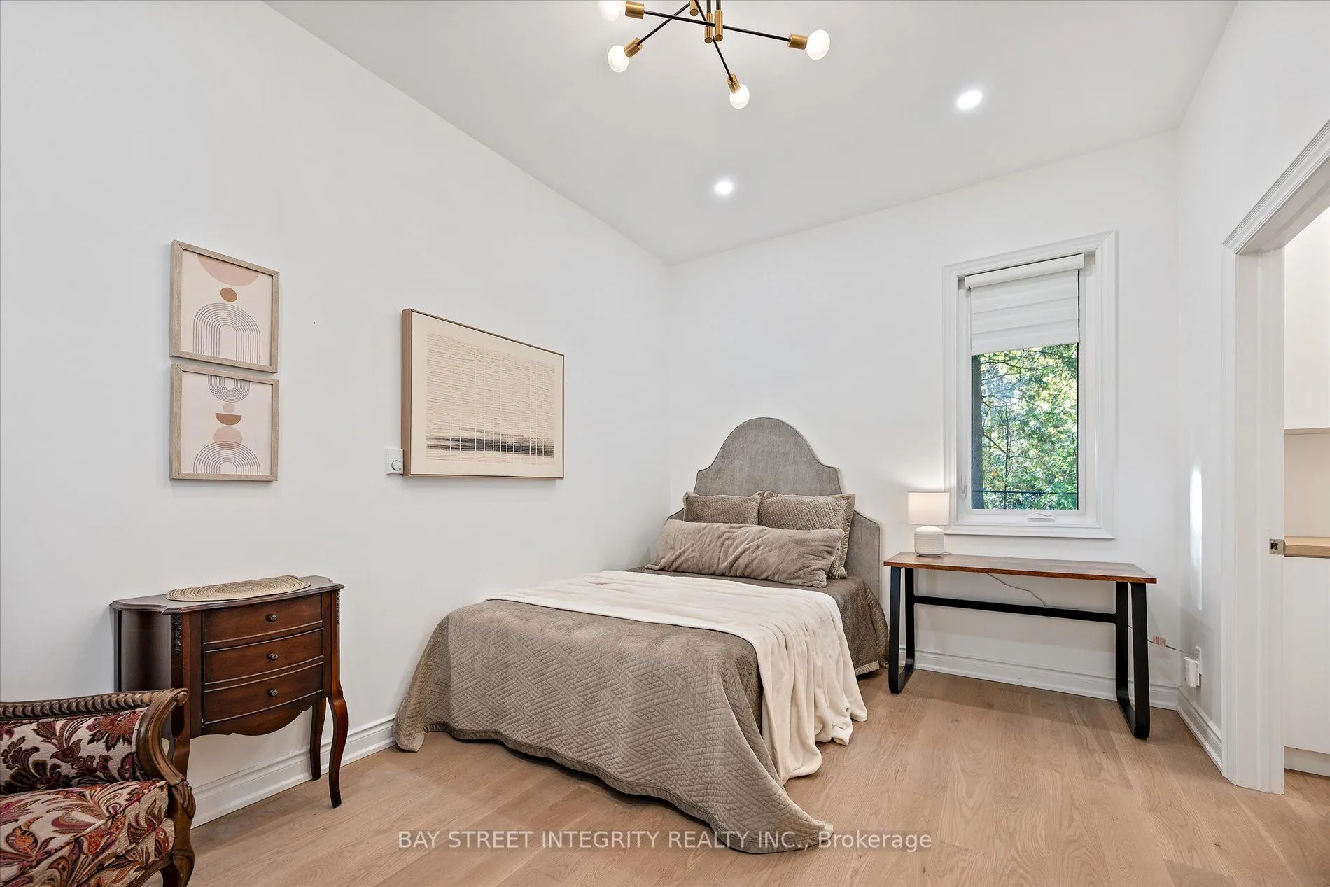128 Park Crescent