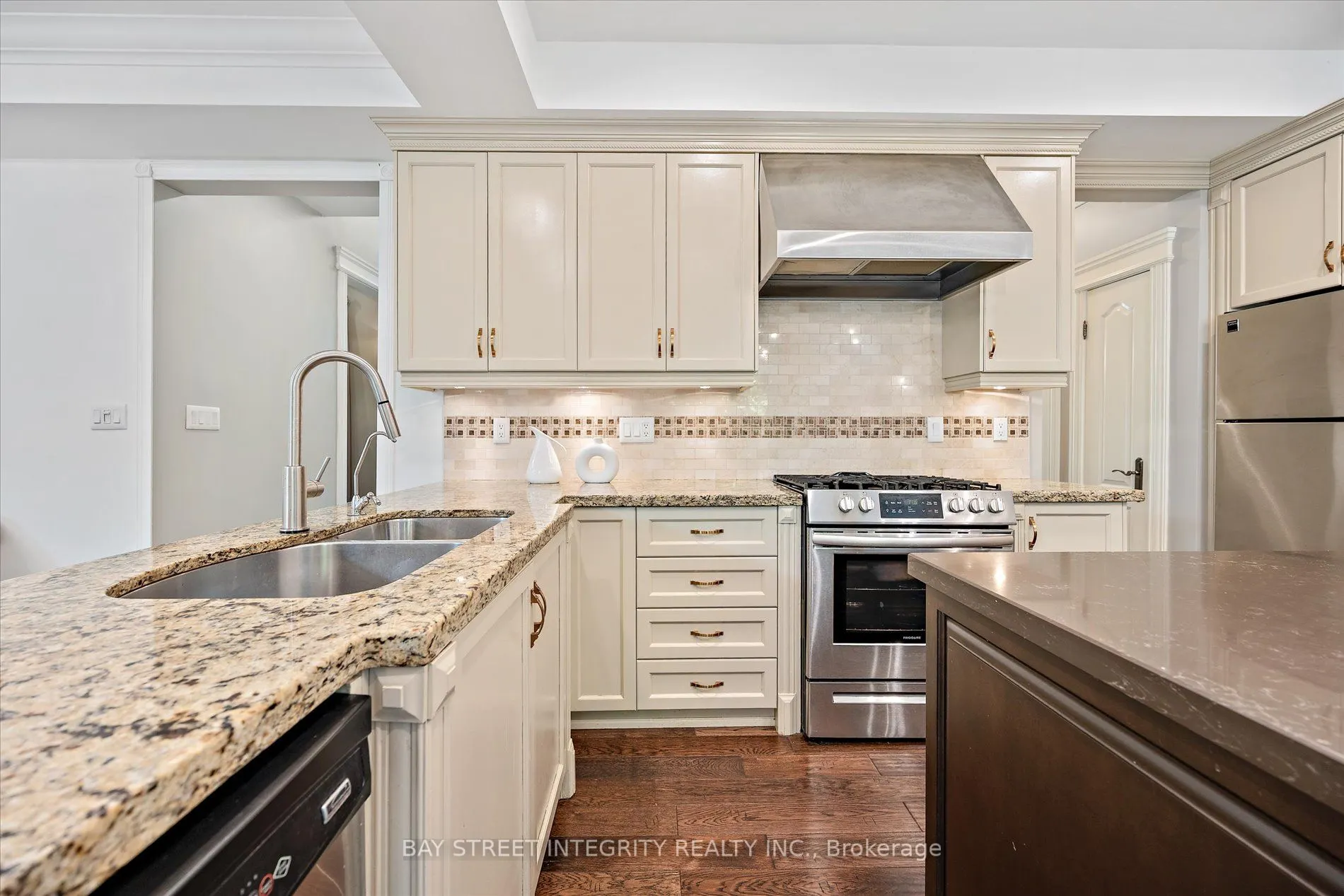 128 Park Crescent