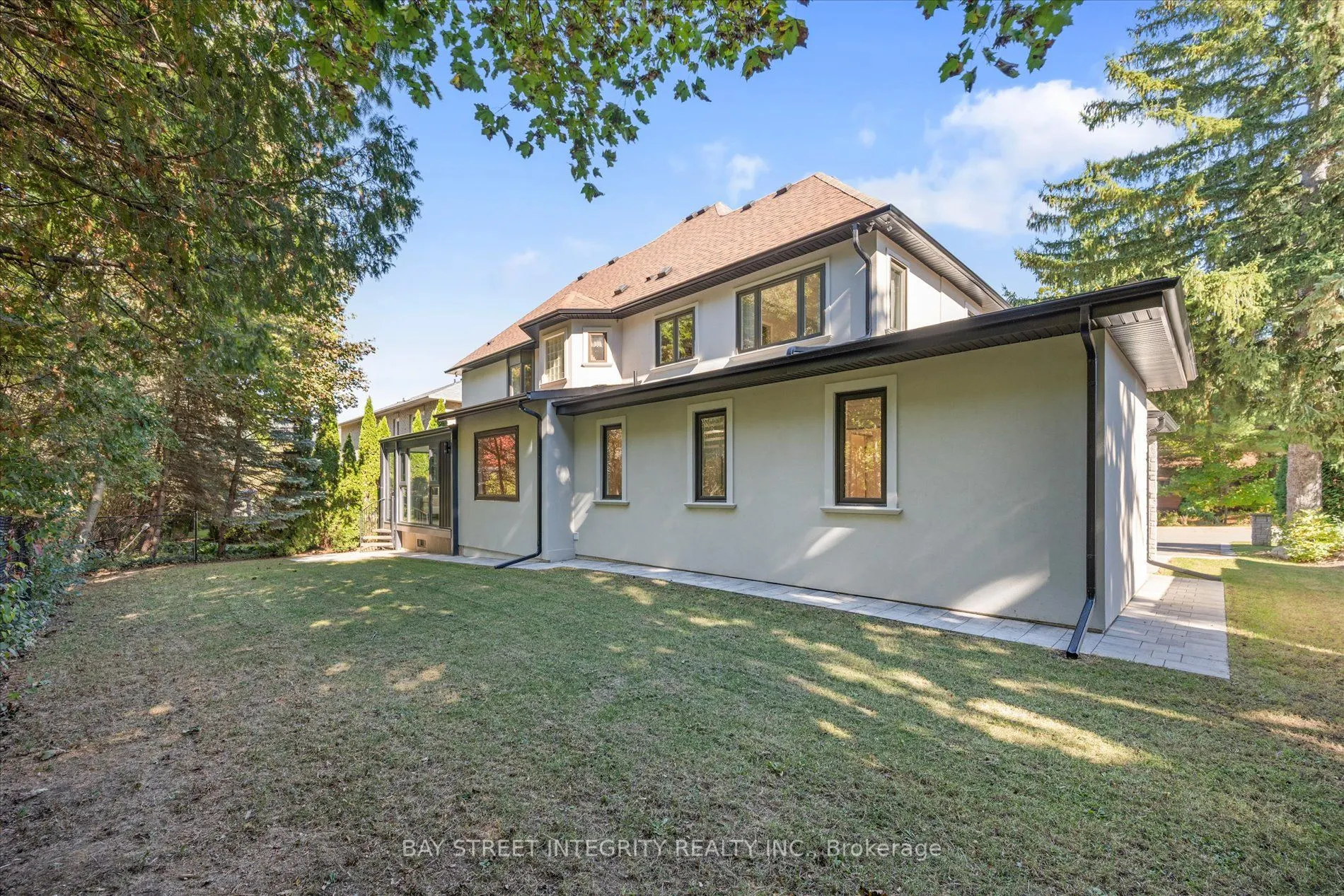128 Park Crescent