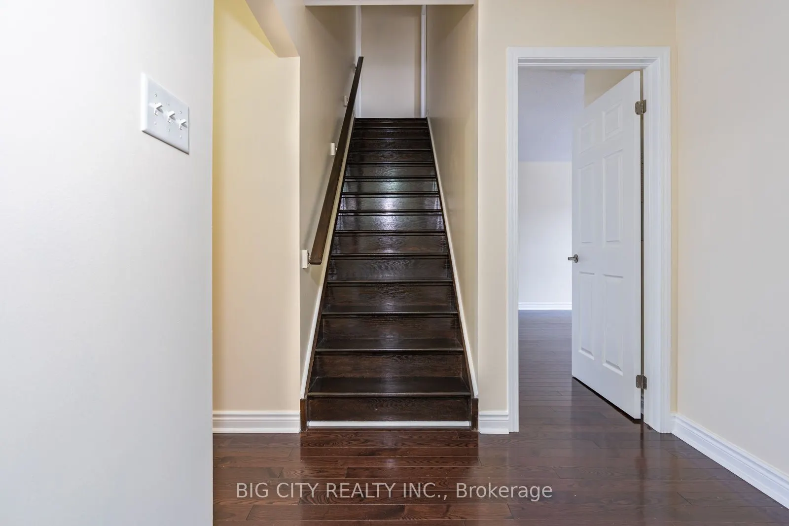 2756 Bur Oak Avenue, #1