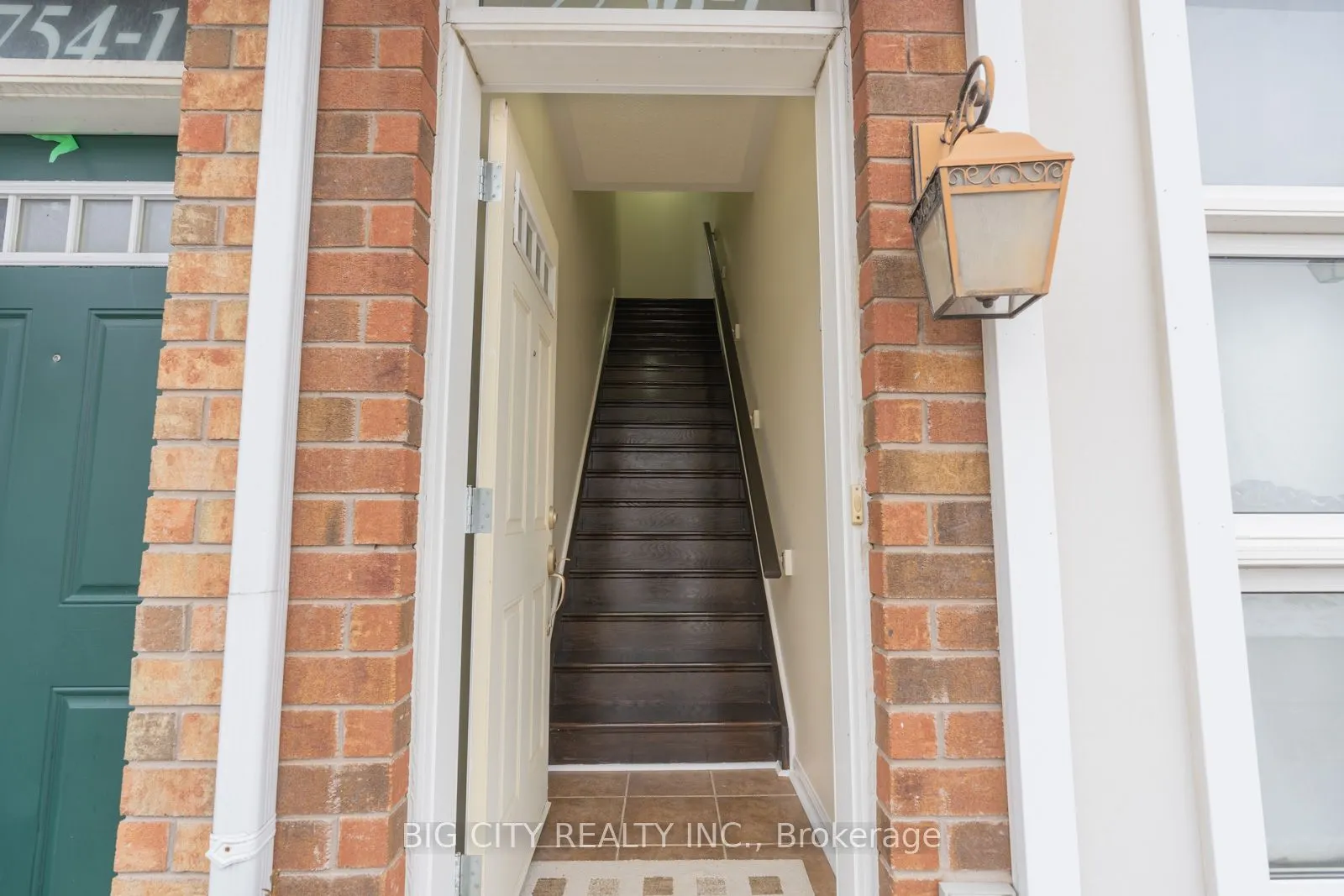 2756 Bur Oak Avenue, #1
