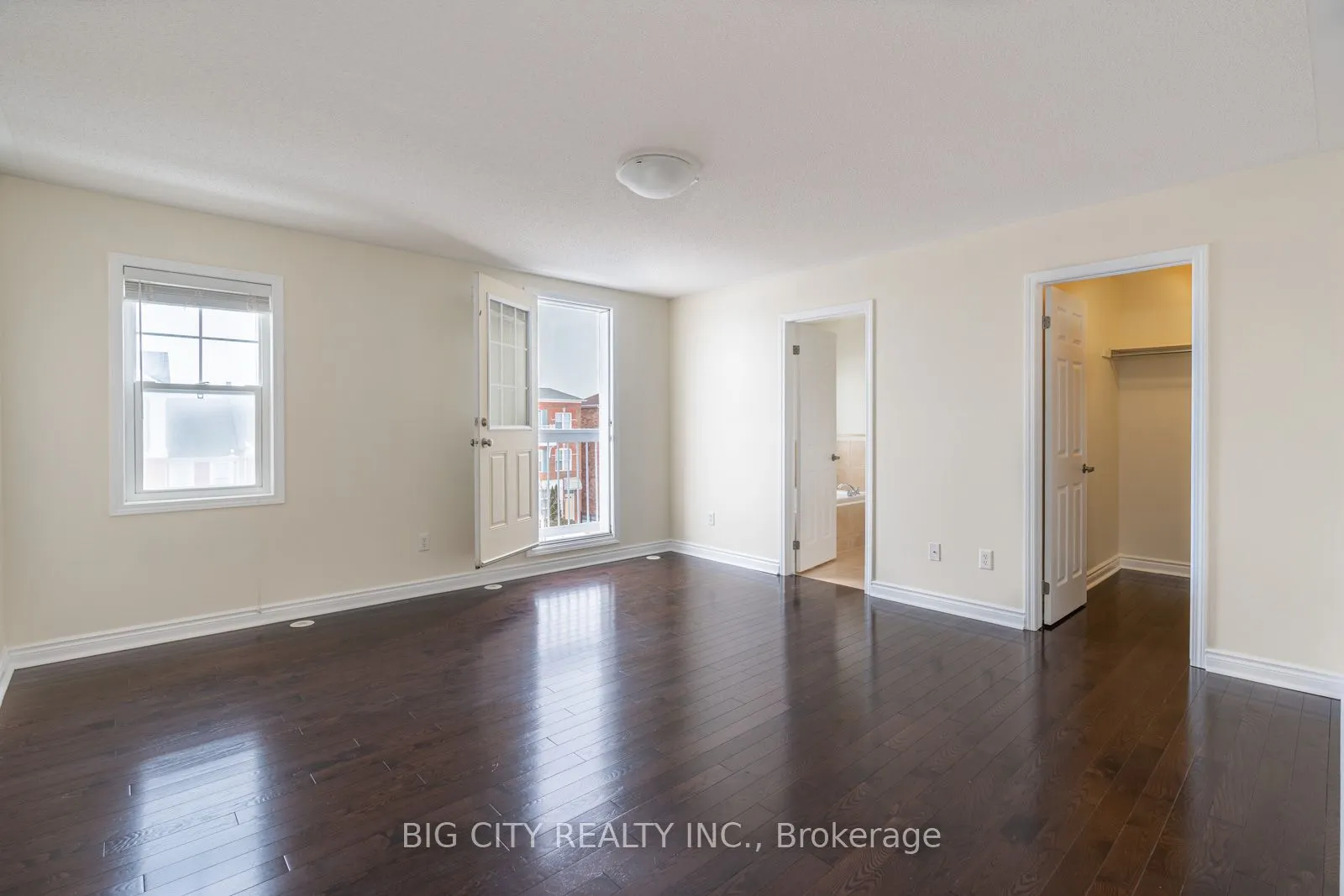 2756 Bur Oak Avenue, #1