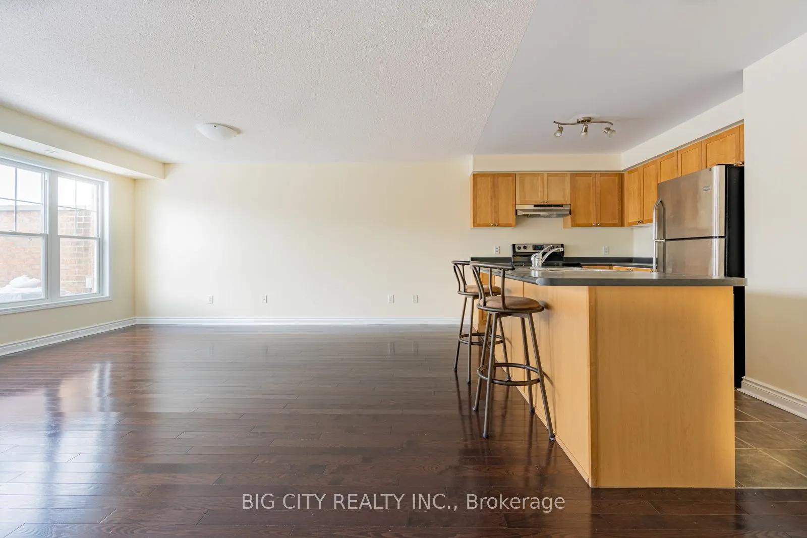 2756 Bur Oak Avenue, #1