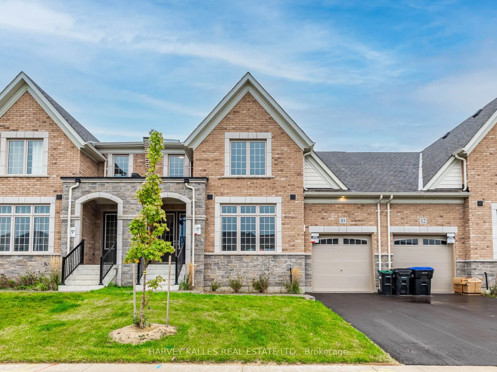 10 Bayberry Drive N