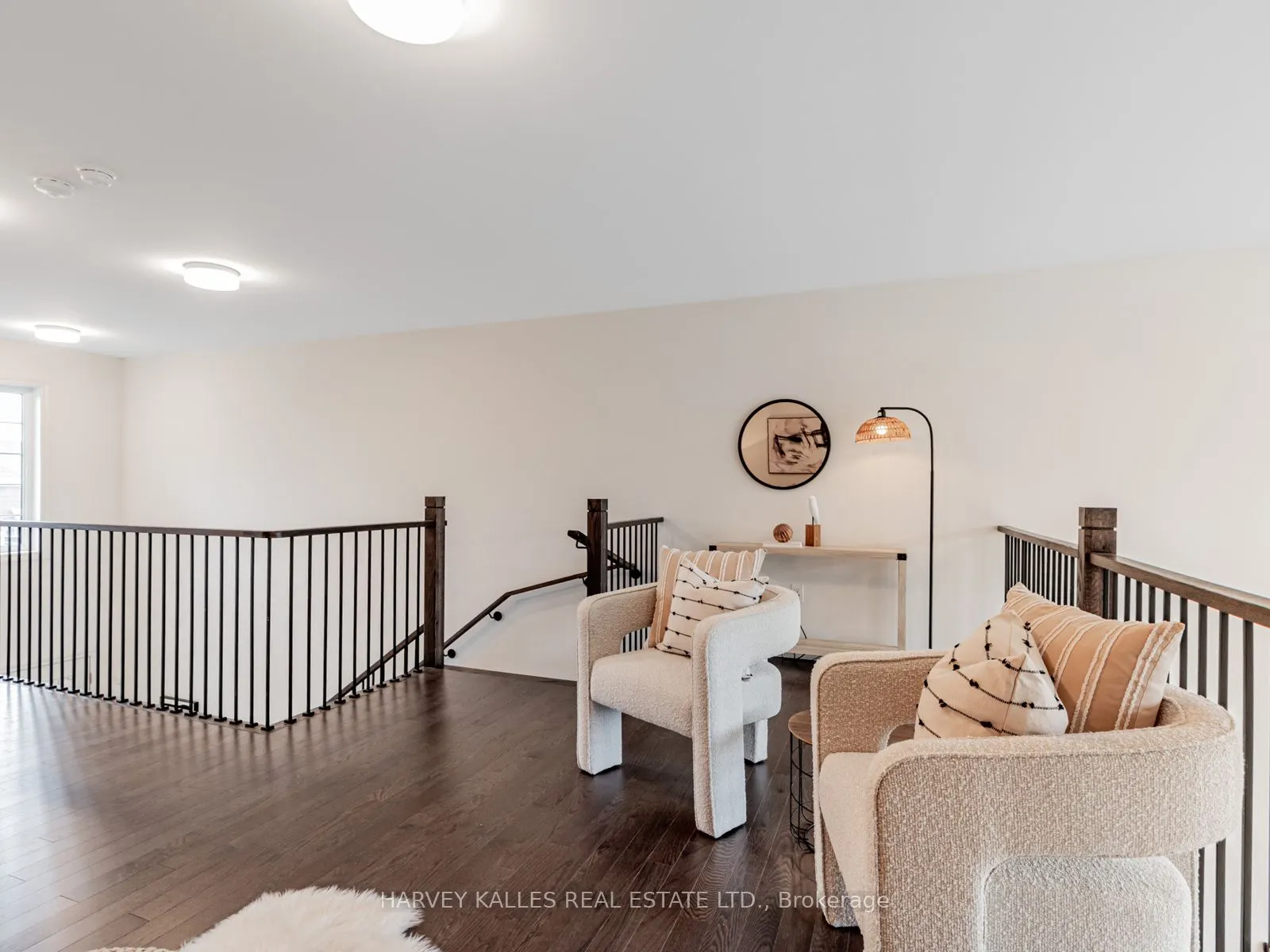 10 Bayberry Drive N