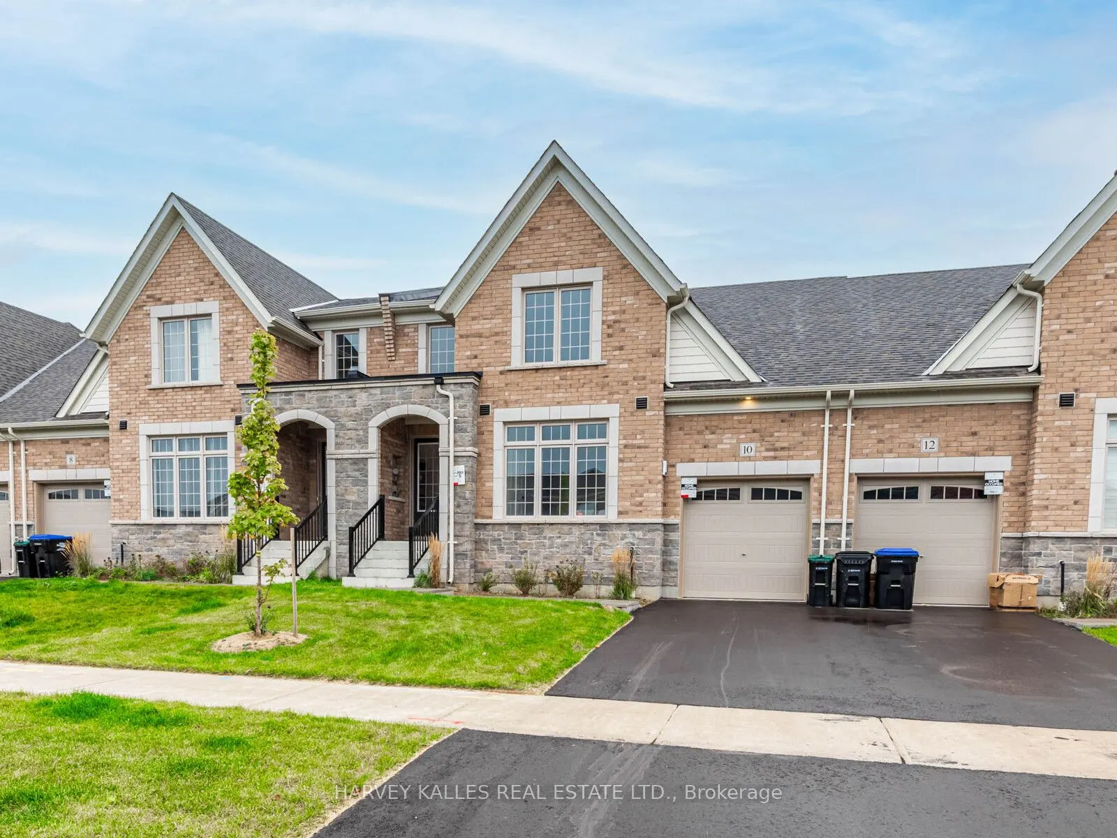 10 Bayberry Drive N