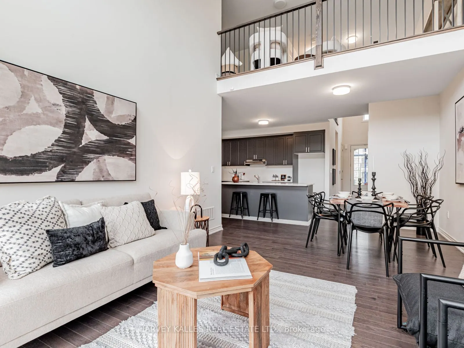 10 Bayberry Drive N