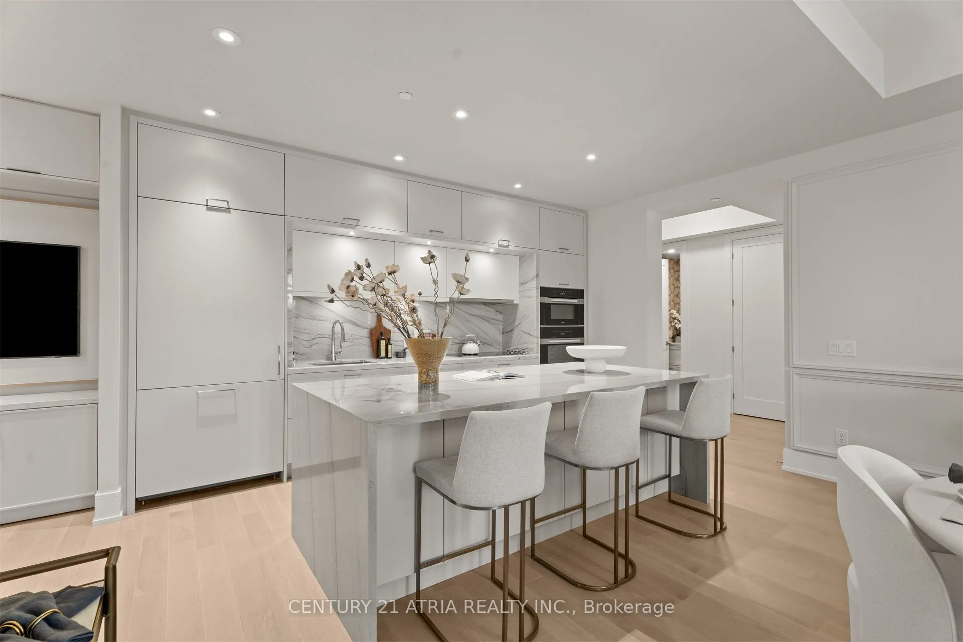 399 Royal Orchard Boulevard, #103