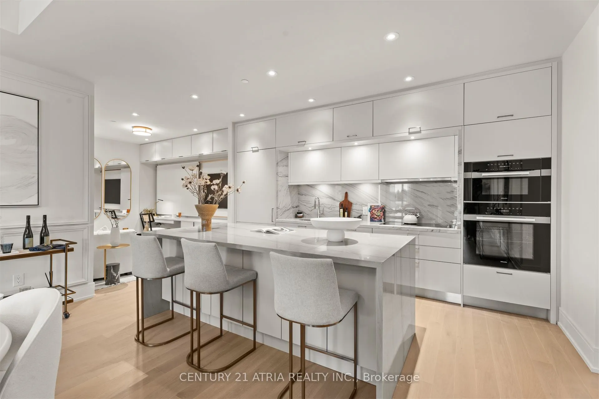 399 Royal Orchard Boulevard, #103