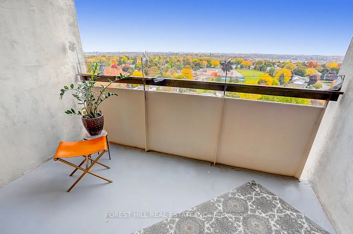40 William Roe Boulevard, #706