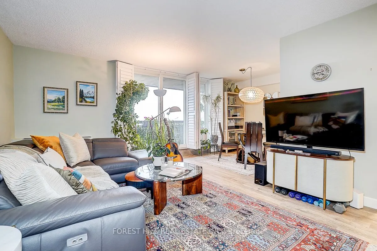 40 William Roe Boulevard, #706