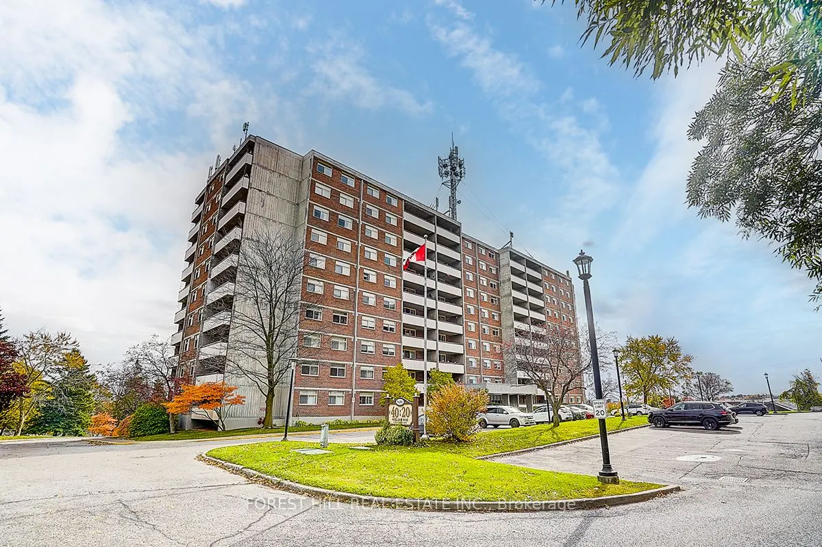 40 William Roe Boulevard, #706