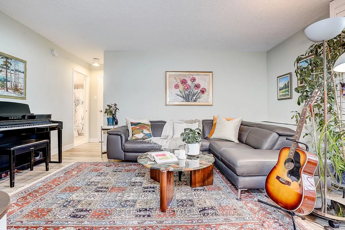 40 William Roe Boulevard, #706
