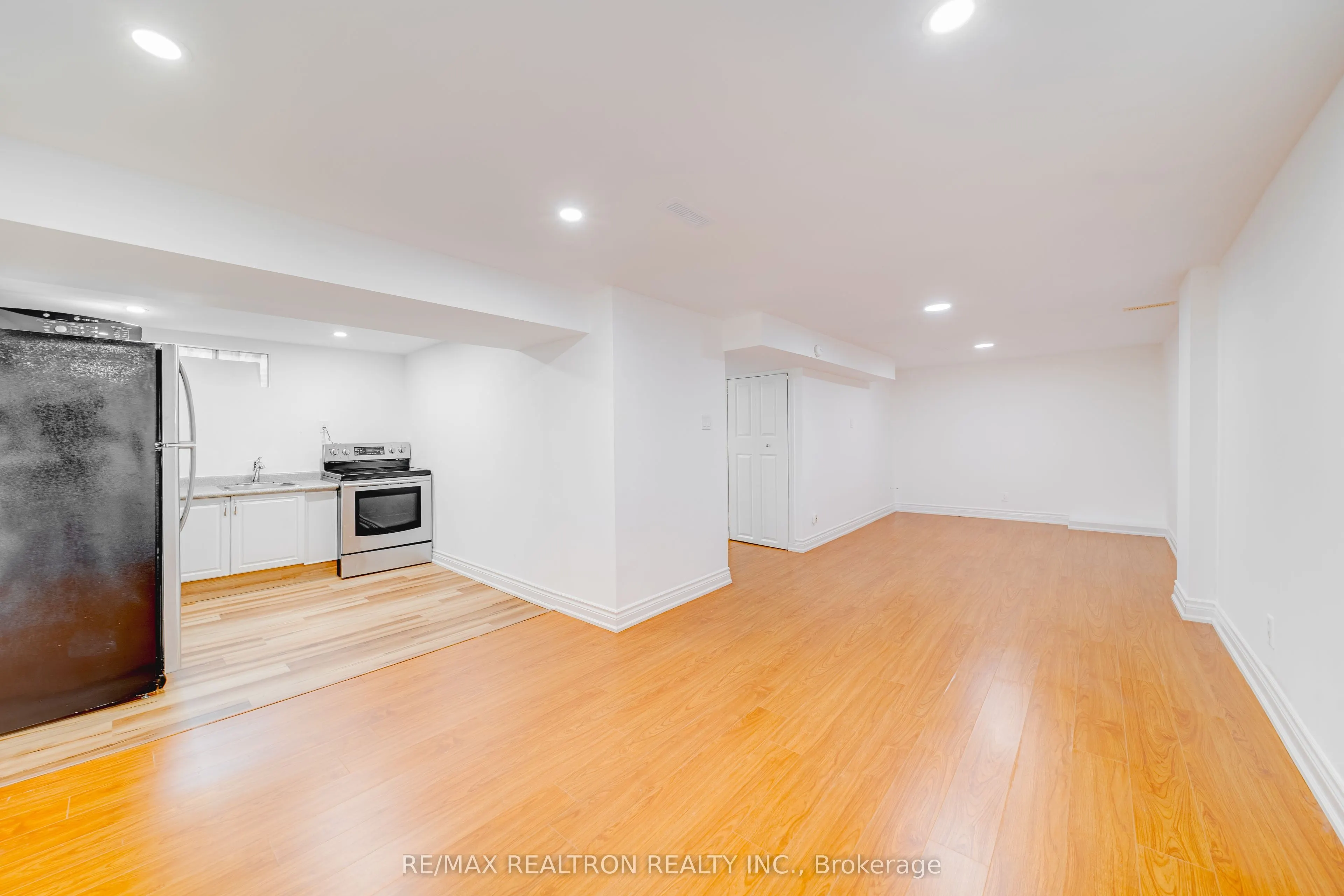 699 Jackson Court