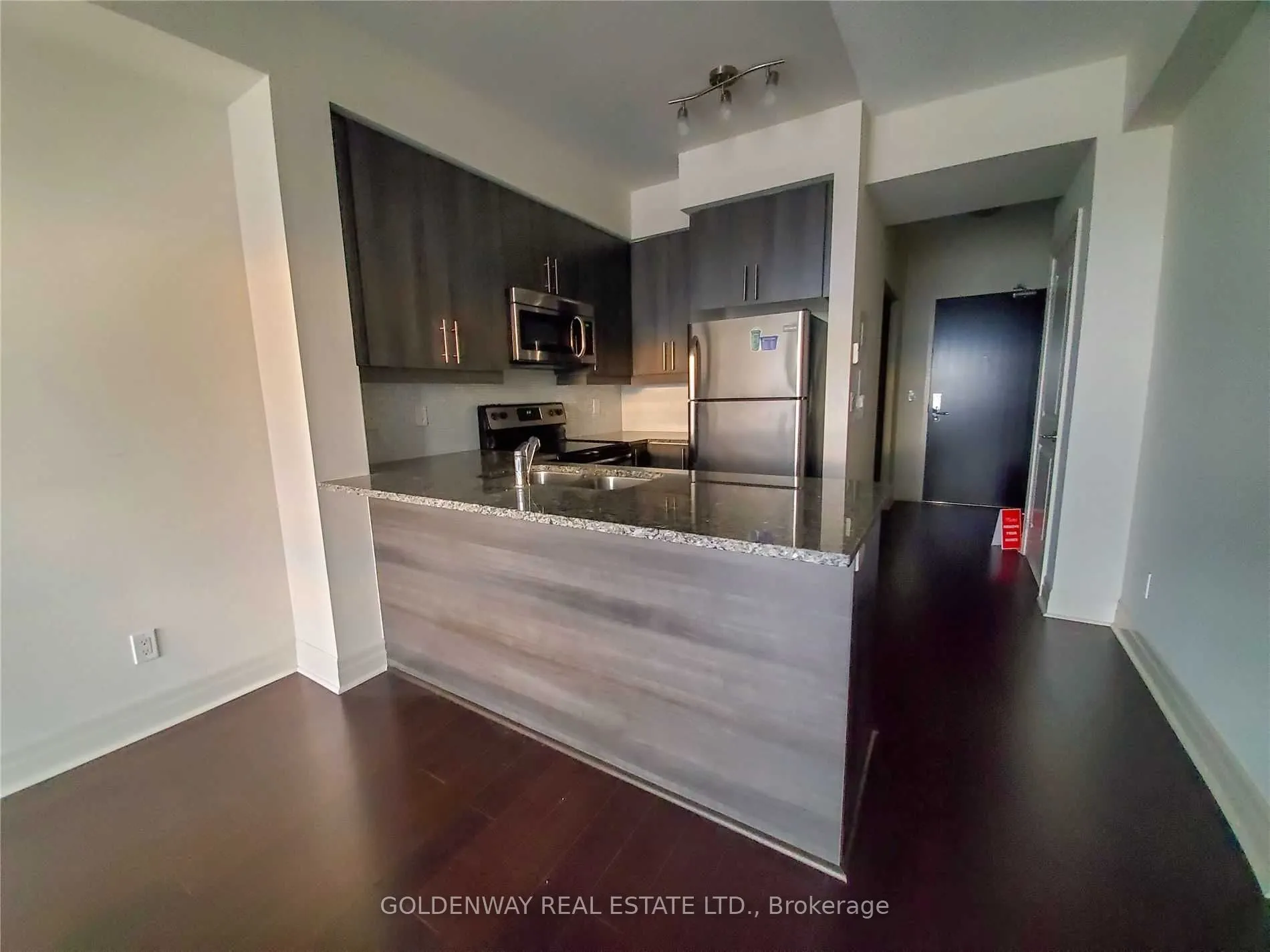 8110 Birchmount Road, #806